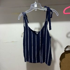 super cute Splendid top